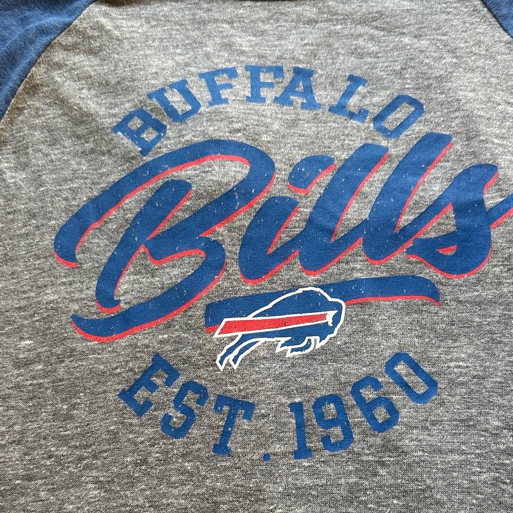 Buffalo Bill’s Women's Blue and Gray Raglan shirt